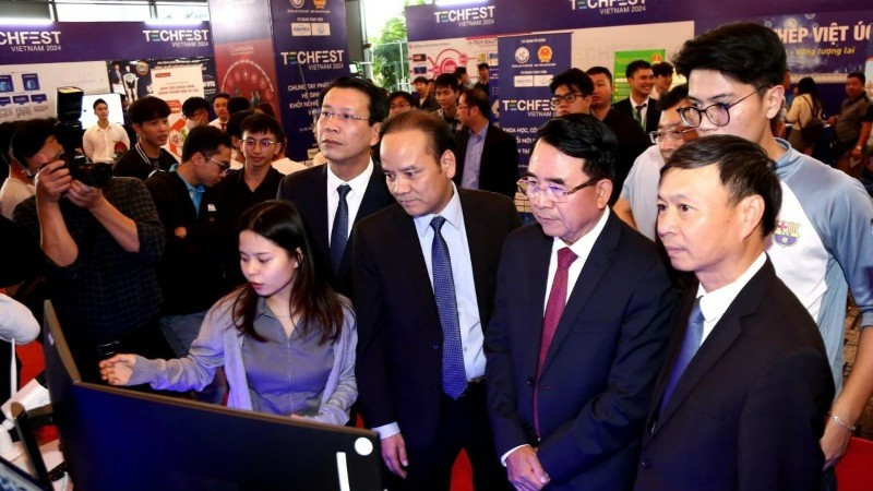 Techfest Vietnam 2024 s'est déroulé à Hai Phong avec près de 150 activités. Photo : NDEL.