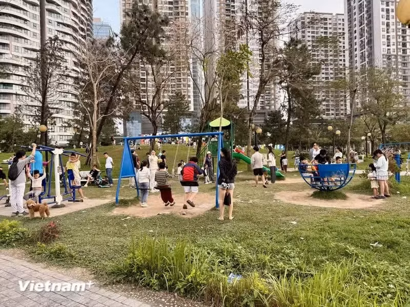 Le pourcentage de personnes pratiquant régulièrement une activité physique a augmenté de 10 %. Photo : Vietnamplus.