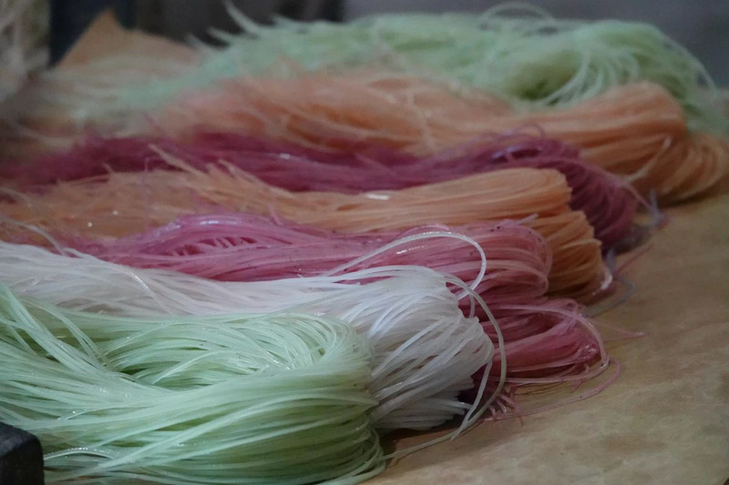 De nouilles « hủ tiếu » Cai Rang colorées. Photo : vnexpress.net