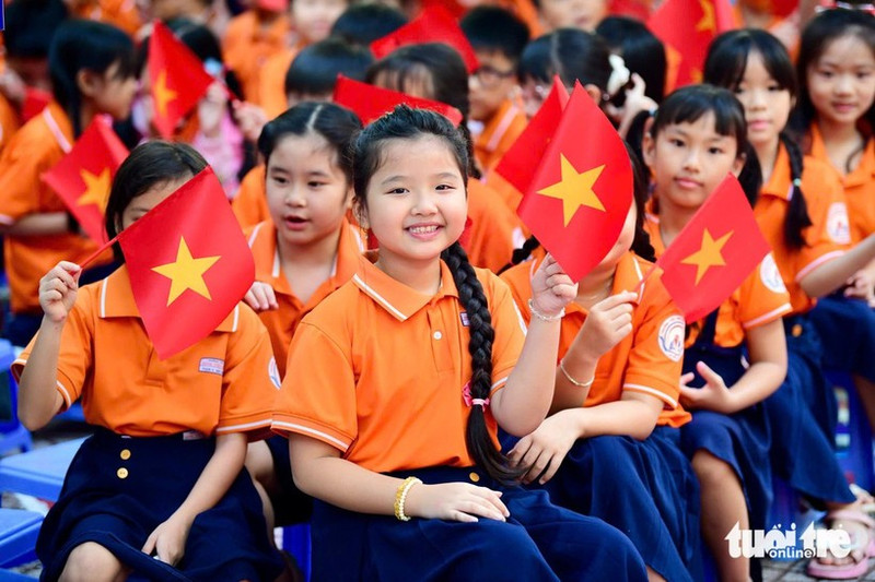 Ce matin du 5 septembre, environ 26 millions d'élèves et d'étudiants et 1,6 million d'enseignants à travers le pays ont participé à la cérémonie de rentrée. Photo : touitre.vn