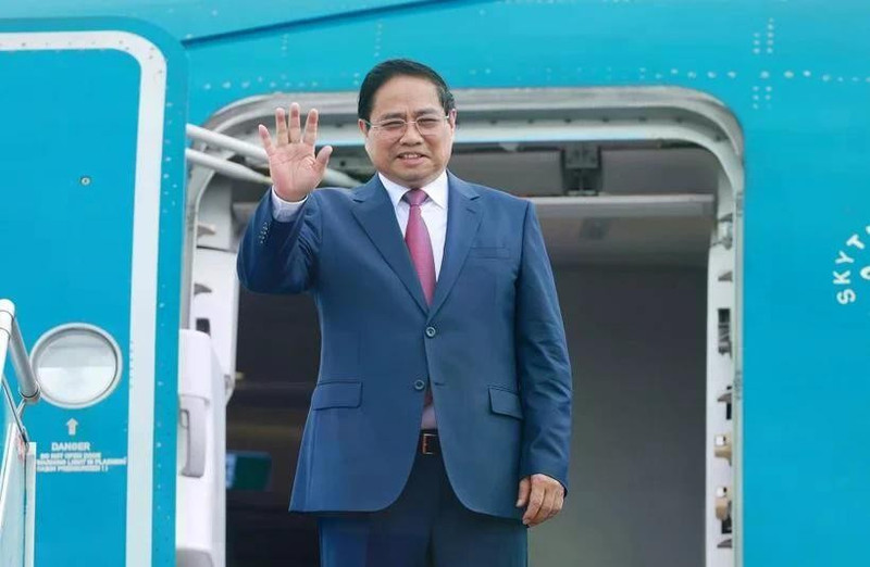 Le Premier ministre Pham Minh Chinh quitte Hanoï pour participer à la 16e Réunion annuelle des nouveaux champions du Forum économique mondial, qui se tiendra dans la ville de Tianjin (WEF Tianjin 16), et mener des activités de travail en Chine, du 24 au 27 juin 2025. Photo : VNA.