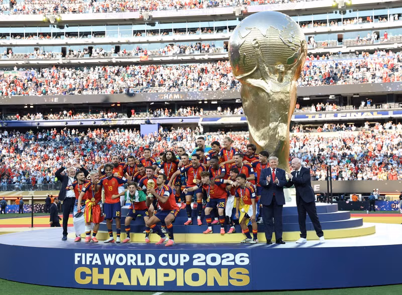 L'Espagne célèbre sa victoire contre l'Argentine en finale de la Coupe du monde 2026 à East Rutherford, dans le New Jersey, aux États-Unis, le 19 juillet 2026. Photo : XINHUA.