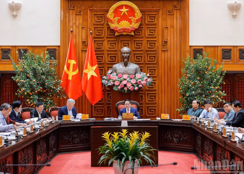 Réunion du Comité permanent du gouvernement. Photo : NDEL.