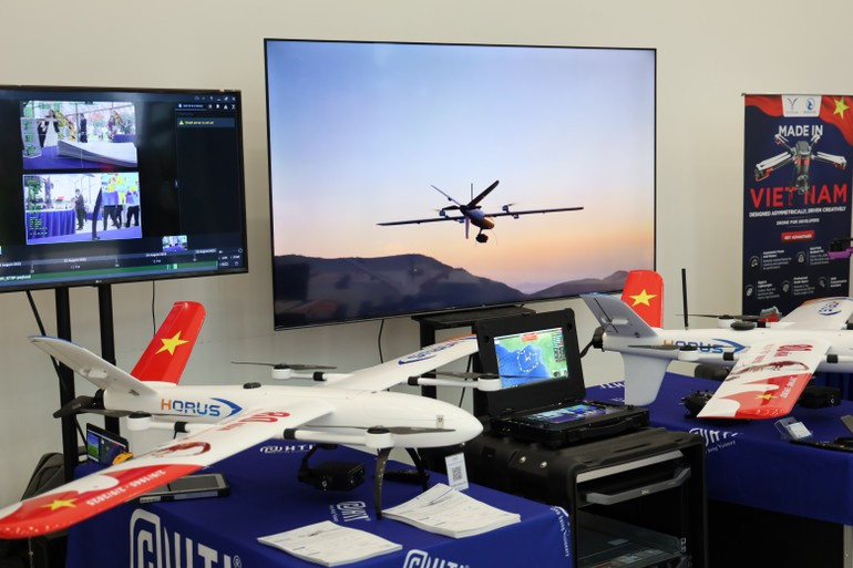 Gros plan sur le système de drones Horus P02 du groupe HTI. Photo : NDEL