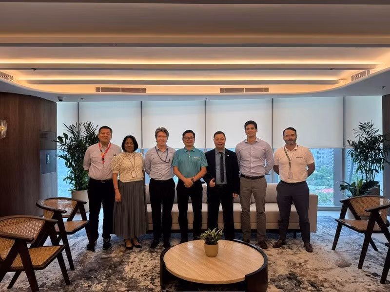 Lors de la séance de travail entre la délégation du Service commercial de l’ambassade du Vietnam aux Philippines et des représentants du groupe Aboitiz. Photo : congthuong.vn