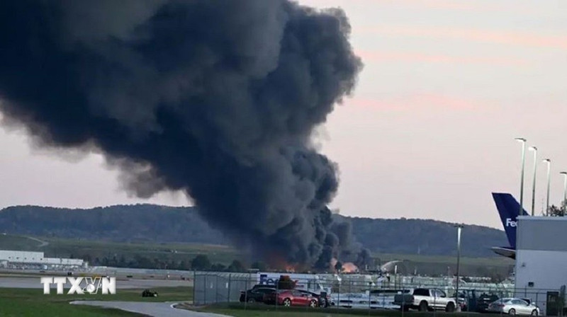 L'avion cargo UPS s'est écrasé et a pris feu à Louisville. Photo : Getty Images/VNA.