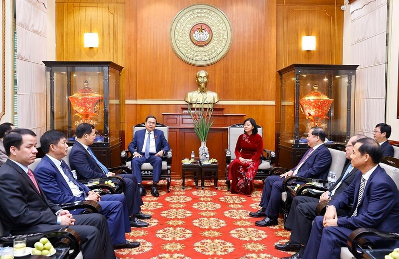 Le 23 février, le président de l’Assemblée nationale (AN), Trân Thanh Mân, est venu présenter ses vœux au Comité central (CC) du Front de la Patrie du Vietnam (FPV). Photo : VOV.