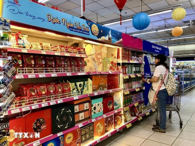 Au supermarché Co.op Nguyên Đinh Chiêu à Hô Chí Minh-Ville. Photo : VNA.