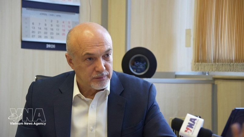 Le Dr Oleg Ghermanovich Rumyantsev, membre de l’Ordre fédéral des avocats de Russie et président du groupe de travail chargé de la rédaction de la Constitution russe. Photo: VNA