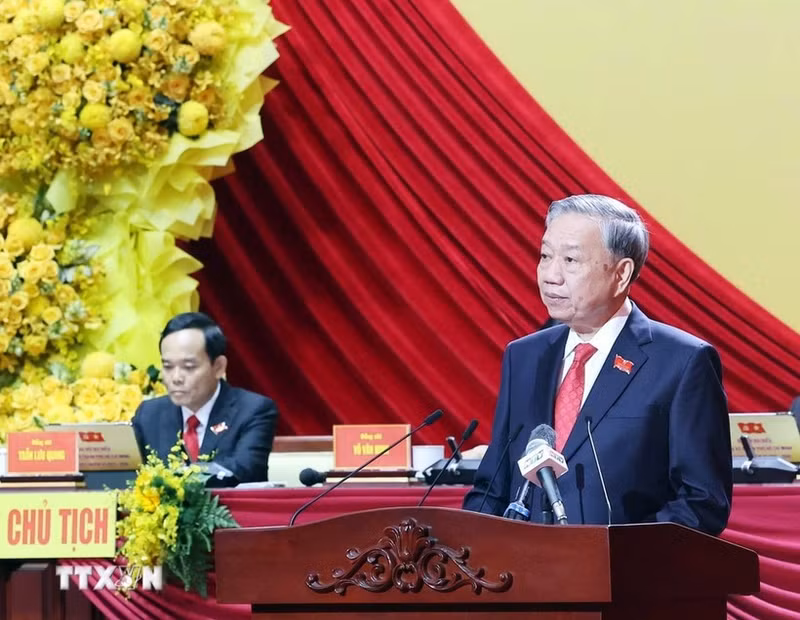 Le secrétaire général Tô Lâm s’adresse au premier Congrès du Comité du Parti de Ho Chi Minh-Ville pour le mandat 2025-2030. Photo : VNA.
