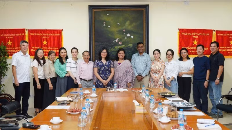 La délégation de l’Institut des archives cinématographiques du Bangladesh a achevé avec succès son programme de stage et d’échange d’expériences à l’Institut vietnamien du cinéma. Photo : NDEL.