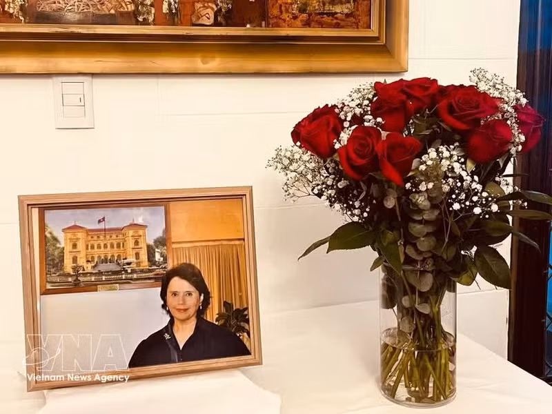 L'ambassade du Vietnam en Argentine rend hommage à Poldi Sosa Schmidt, figure de l’amitié Vietnam-Argentine. Photo: VNA.