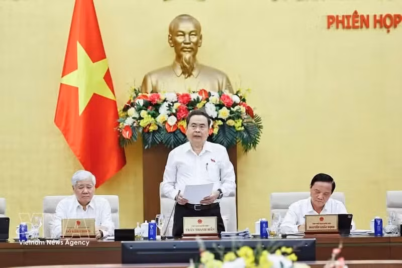 Le président de l’organe législatif, Trân Thanh Mân s'exprime lors de l'ouverture de la session. Photo : VNA.