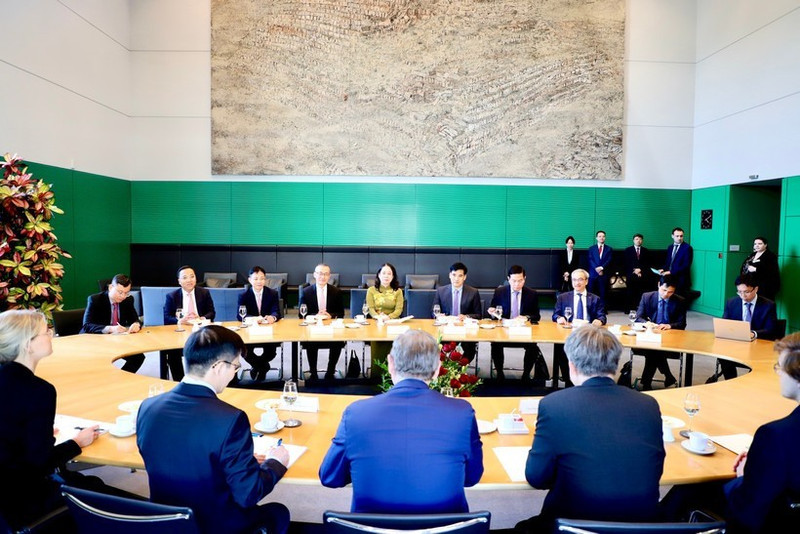 Entretien entre la vice-présidente du Vietnam, Vo Thi Anh Xuan, et le président du Bundesrat (Conseil fédéral allemand), Bodo Ramelow. Photo : VNA.
