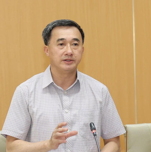 Le professeur, Docteur Tran Van Thuan, vice-ministre de la Santé et président du Conseil national de médecine Le professeur, Docteur Tran Van Thuan, vice-ministre de la Santé et président du Conseil national de médecine