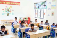 Des élèves de l'école K Ai dans la province de Quang Tri. Photo : VNA. 