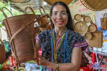 Une jeune femme Co Tu transforme Bhơ Hôồng en « village féerique » au cœur des montagnes