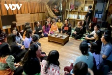 Les voix de l'ethnie E De résonnent à nouveau grâce au chant traditionnel kut.