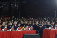 [EN IMAGES] Les dirigeants du Parti et de l'État vietnamiens commémorent le 85e anniversaire du retour au pays du Président Hô Chi Minh