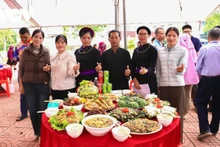 Fête du riz nouveau : la saison dorée bat son plein à Luc Hon, Quang Ninh