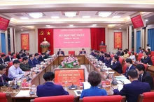 Vue de la première réunion du Conseil central de la théorie, à Hanoi, le 17 mars Photo : VNA. 