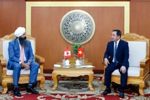 Le ministre vietnamien de l’Agriculture et de l’Environnement, Tran Duc Thang, a reçu le ministre canadien du Développement international, Randeep Sarai, en visite de travail au Vietnam.