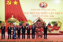 Le président de la République, Luong Cuong, assiste au premier Congrès du Comité du Parti de la province de Phu Tho, ouvert le mardi 30 septembre. Photo : VNA. 