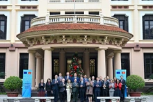 Le vice-PM Tran Hong Ha reçoit les ambassadeurs et chargés d'affaires de l'UE le 16 décembre à Hanoï. Photo : VGP.