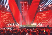 « La Patrie dans le cœur » – un programme artistique politique organisé par le journal Nhân Dân. Photo : The Dai