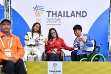 La nageuse Vi Thi Hang remporte sa quatrième médaille d'or aux Jeux. Photo : VNA.