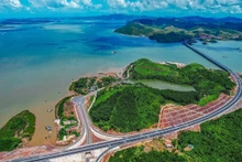 Vietnam : Un nouveau visage sur les routes à travers montagnes et forêts du Nord-Est