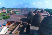 La beauté des villages de poterie au bord du fleuve, à Vinh Long.