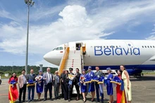 La compagnie aérienne nationale de Biélorussie, Belavia Belarusian Airlines, a officiellement inauguré, le 11 octobre, son premier vol direct reliant Minsk à l’île de Phu Quoc (Vietnam). Photo : VNA 