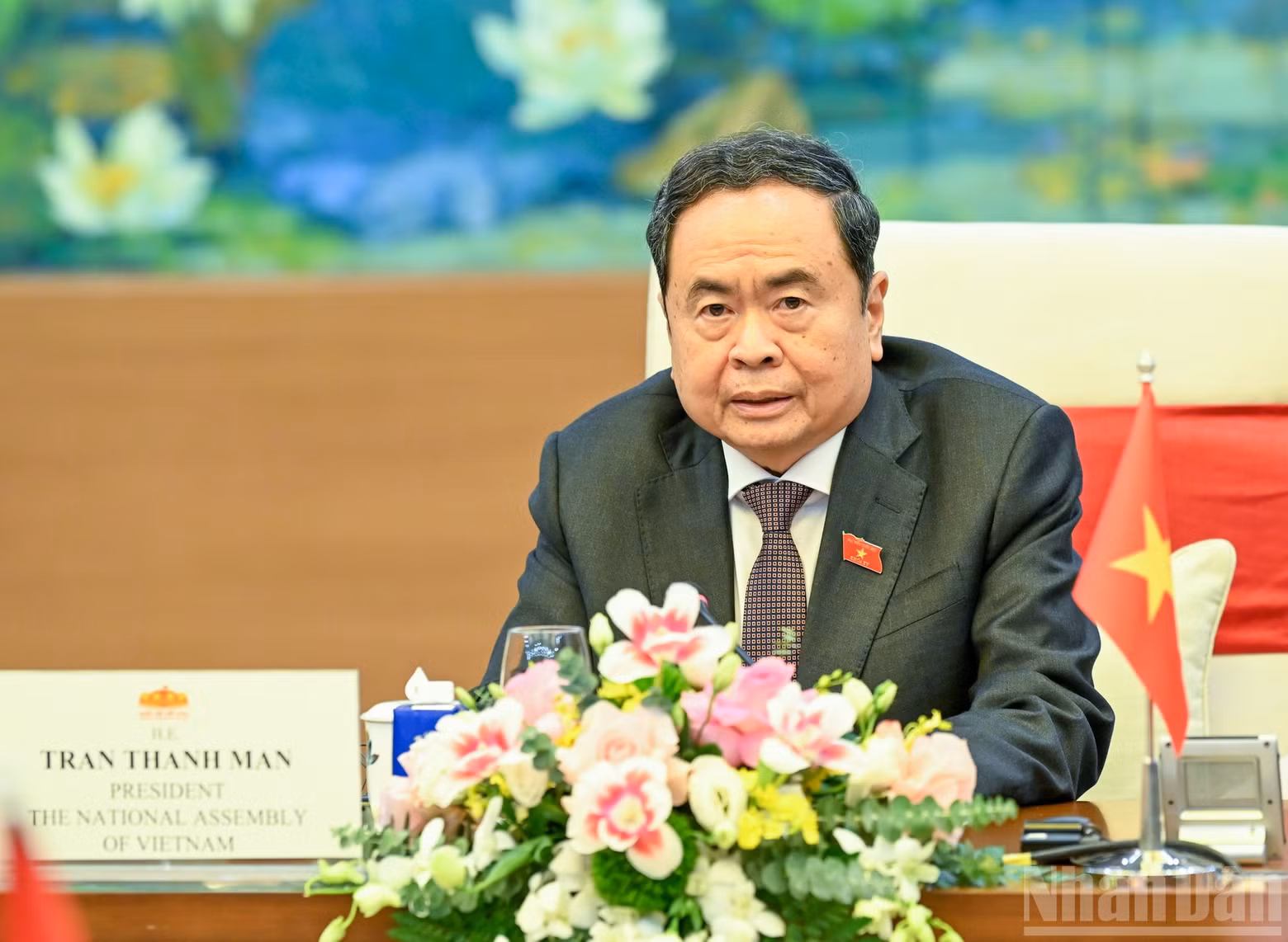 Le président de l’Assemblée nationale Tran Thanh Man prend la parole lors de l’entrevue. (Photo : Duy Linh)