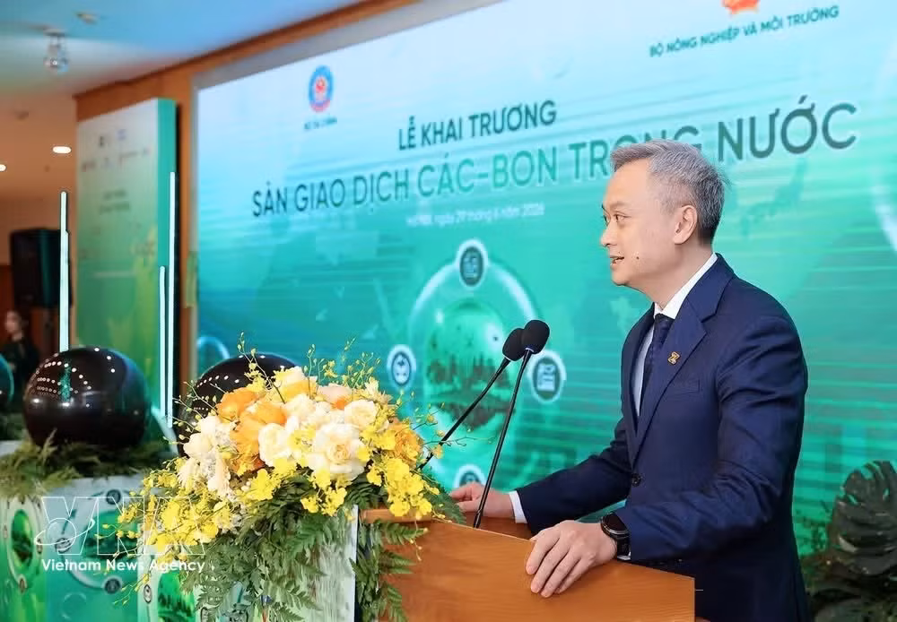 Le président de la Bourse de Hanoï (HNX), Nguyen Anh Phong, s'exprime à la cérémonie. Photo: VNA