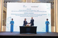 L'ANT du Vietnam et Traveloka ont signé un protocole d'accord pour renforcer les partenariats public-privé en faveur du développement durable du secteur touristique vietnamien. Photo : VNA.