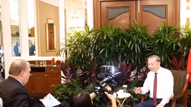 Le secrétaire général du Parti communiste du Vietnam et président de la République, To Lam, a accordé une interview à l’agence Reuters. Photo : VNA