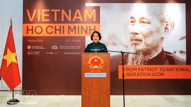 L’ambassadrice du Vietnam en Grèce, Pham Thi Thu Huong, s’exprime lors de l’événement. Photo : VNA.