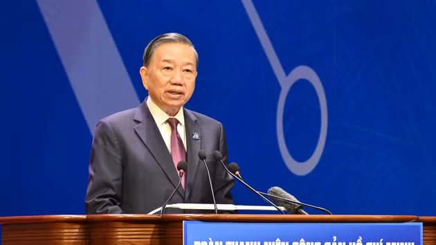Le secrétaire général du Parti et président de la République, To Lam, prend la parole. Photo : NDEL.