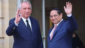 Entretien entre les Premiers ministres vietnamien et français