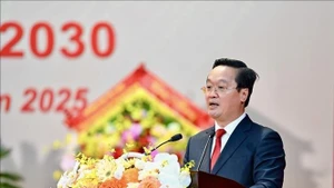 Nguyen Duc Trung réélu secrétaire du Comité provincial du Parti de Nghe An. Photo : VNA.