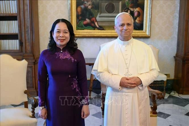 La vice-présidente de la République, Vo Thi Anh Xuan, et le pape Léon XIV. Photo . VNA.