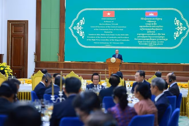 Le secrétaire général To Lam prend la parole en réponse. Photo : VNA