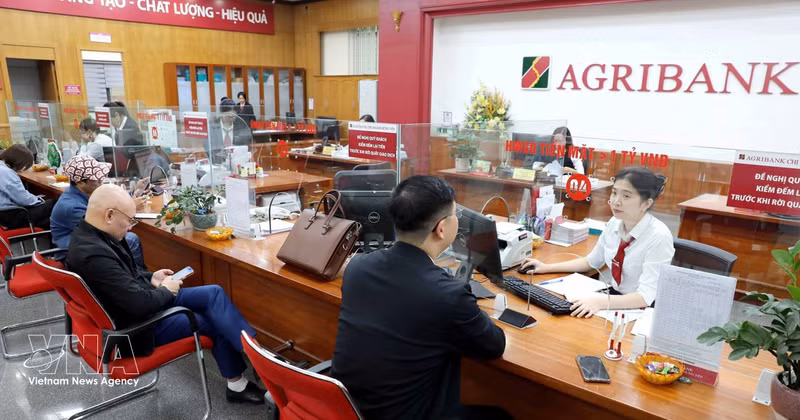 Une succursale de la banque Agribank à Hung Yen. Photo: VNA