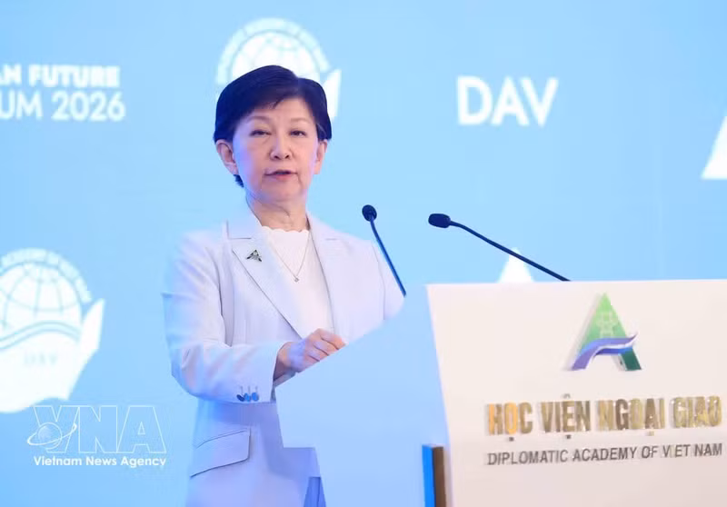 La secrétaire générale adjointe de l’ONU et Haute représentante pour les affaires de désarmement, Izumi Nakamitsu, s'exprime. Photo: VNA