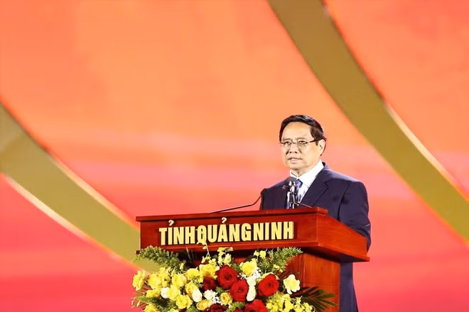 Le Premier ministre Pham Minh Chinh s’exprime lors de la cérémonie annonçant la valeur mondiale exceptionnelle de l’ensemble de monuments et de paysages de Yên Tu-Vinh Nghiêm-Côn Son, Kiêp Bac (Nord). Photo: VNA
