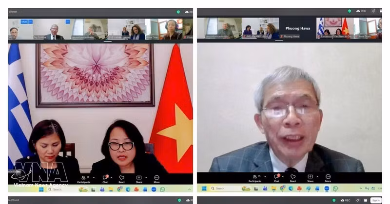Réunion en ligne entre la Fédération des industries de Grèce et l'Association vietnamienne du bois et des produits forestiers (Viforest). Photo: VNA