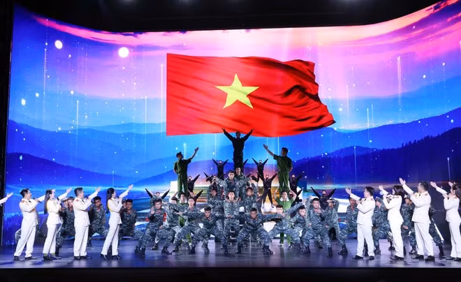 Un numéro artistique lors de la cérrémonie. Photo : VNA