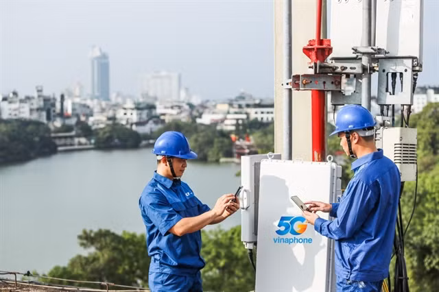 Début 2026, plus de 4 000 stations BTS étaient installées à travers le pays, couvrant 90 % de la population. Photo : baotintuc.vn 