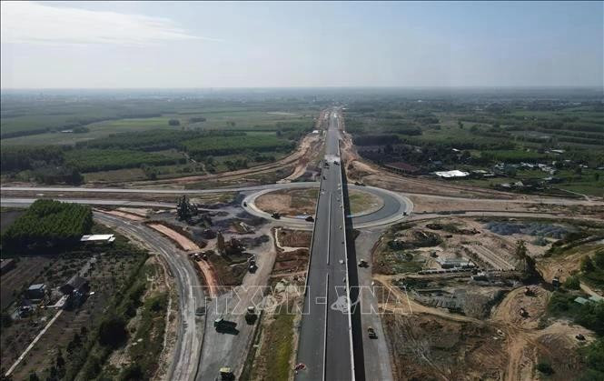 La rocade 3 de Hô Chi Minh-Ville, tronçon traversant la province de Dông Nai. Photo : VNA